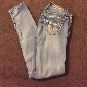 Women's Rock Revival jeans
